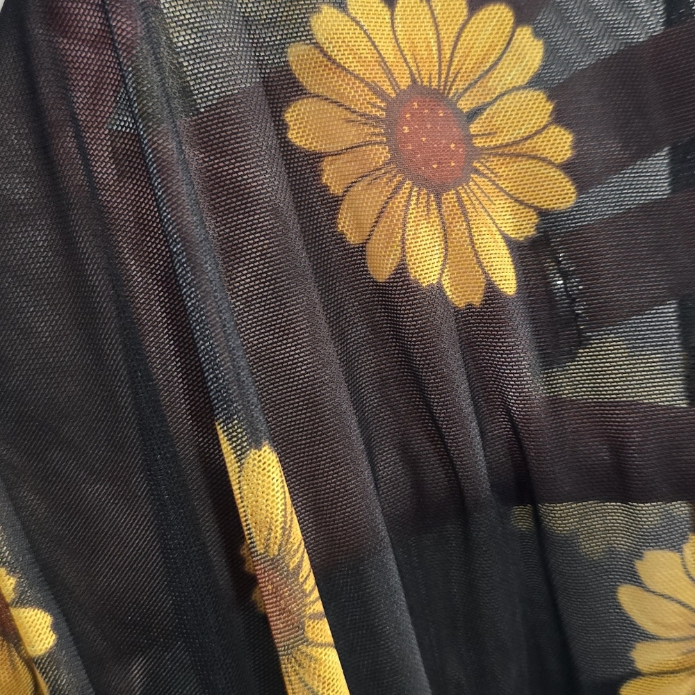 Crop top - Picture 5 of 6